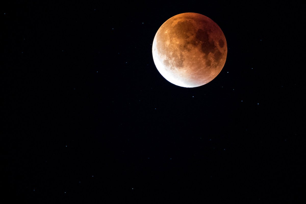 GMusterAEI's tweet photo. Dentro de poco estaremos cerca de La Luna. A un solo paso de ser los primeros en viajar a otro sistema solar. 
https://t.co/GZG7l3zkIz https://t.co/n6GvJFUWqf