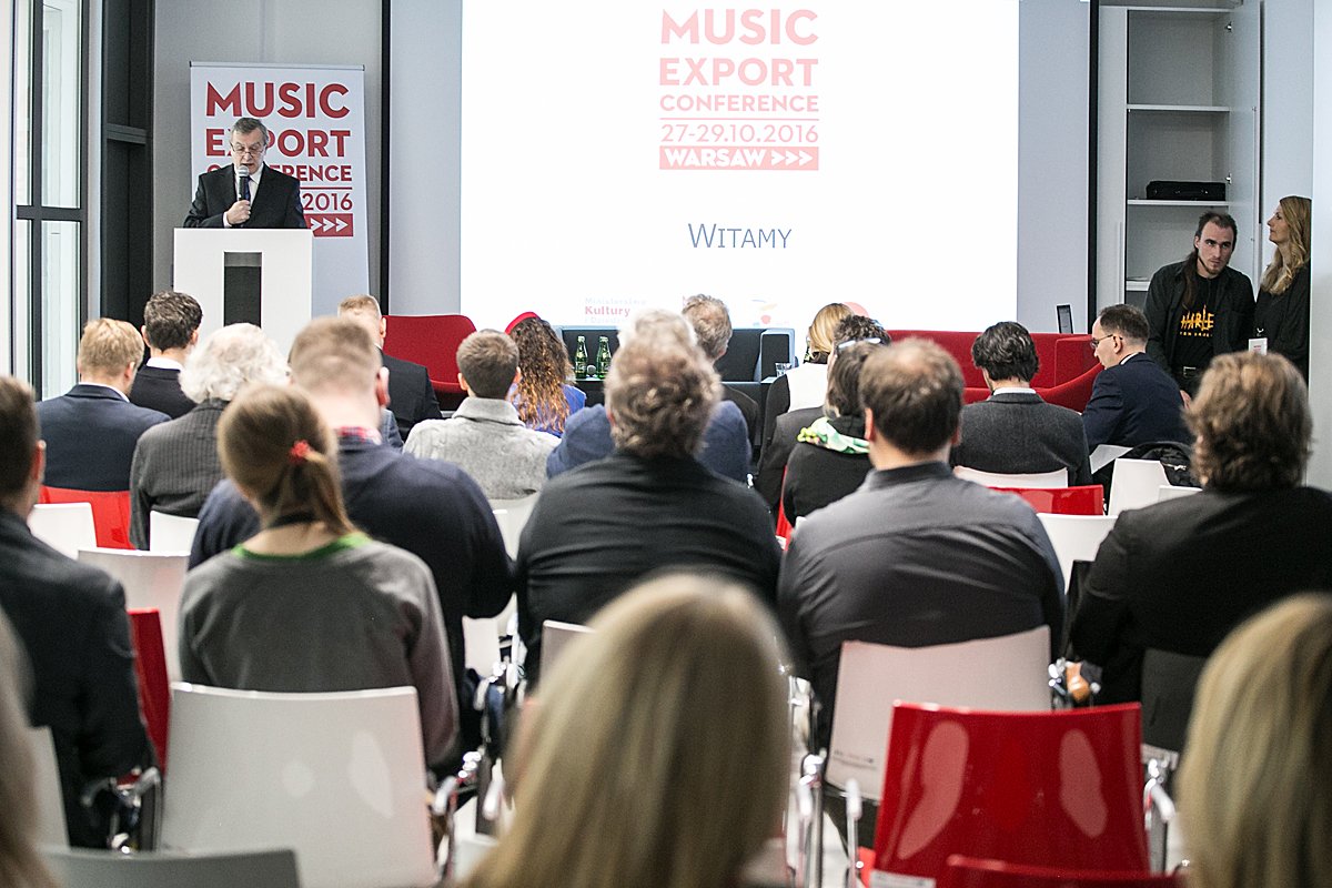 kultura_gov_pl's tweet photo. Min. @PiotrGlinski: Rozszerzyliśmy ofertę Programów Ministra o „Rozwój Sektorów Kreatywnych” #MusicExportConference https://t.co/IlNYMYe2eb https://t.co/BG6LVzud7d