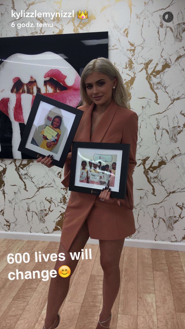 kyllizlle's tweet photo. '600 lives will change'. She has a big lovely heart 💞 https://t.co/gHV1CCQ6MZ