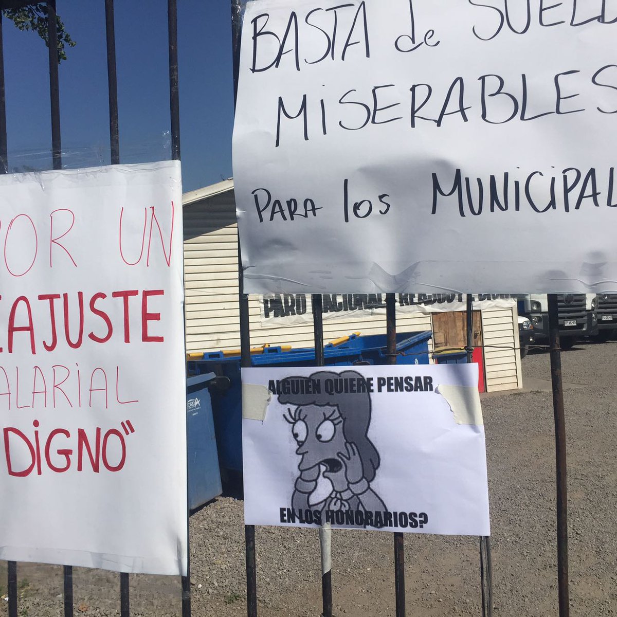 GaboGeneral's tweet photo. Mientras muchos protestan x ajuste digno... Otros no tenemos niun beneficio y somos mayoría... La fuerza invisible del trabajo público https://t.co/slMGs6EYm9