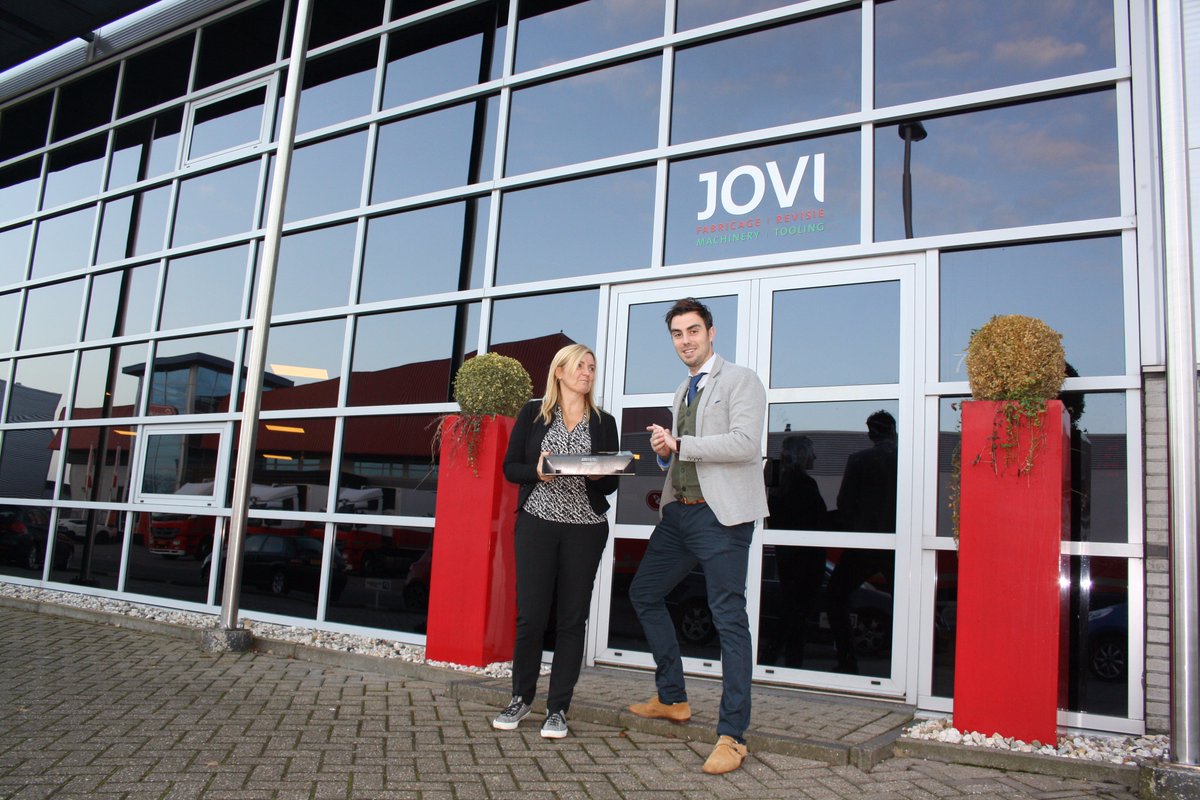 Vanochtend <a href="/wwwJOVIbiz/">JOVI Fabricage&Revis</a> blij gemaakt met een lekkere oranjekoek! Als dank voor deelname aan ons tevredenheidsonderzoek. Eet smakelijk!