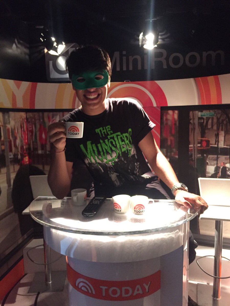 mahinmaster's tweet photo. Just finished dancing on the Today Show!! #nbc #thetodayshow #dancemolinari https://t.co/h6IBc4nOfC