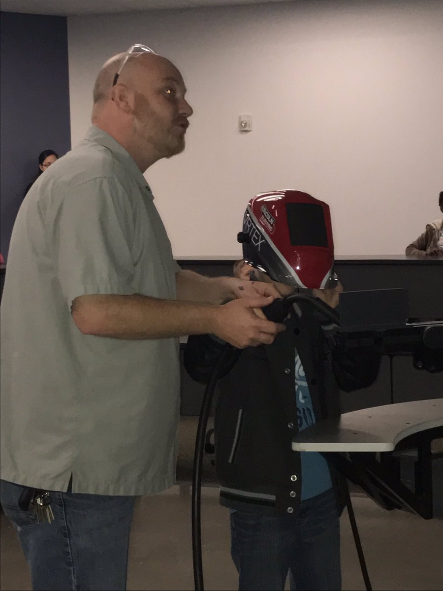 GCTC_Workforce's tweet photo. Training the next generation of welders with Howell Elementary School's 5th grade class. @erlangerelsmere @GCTC_News https://t.co/B1JKG3ReLL