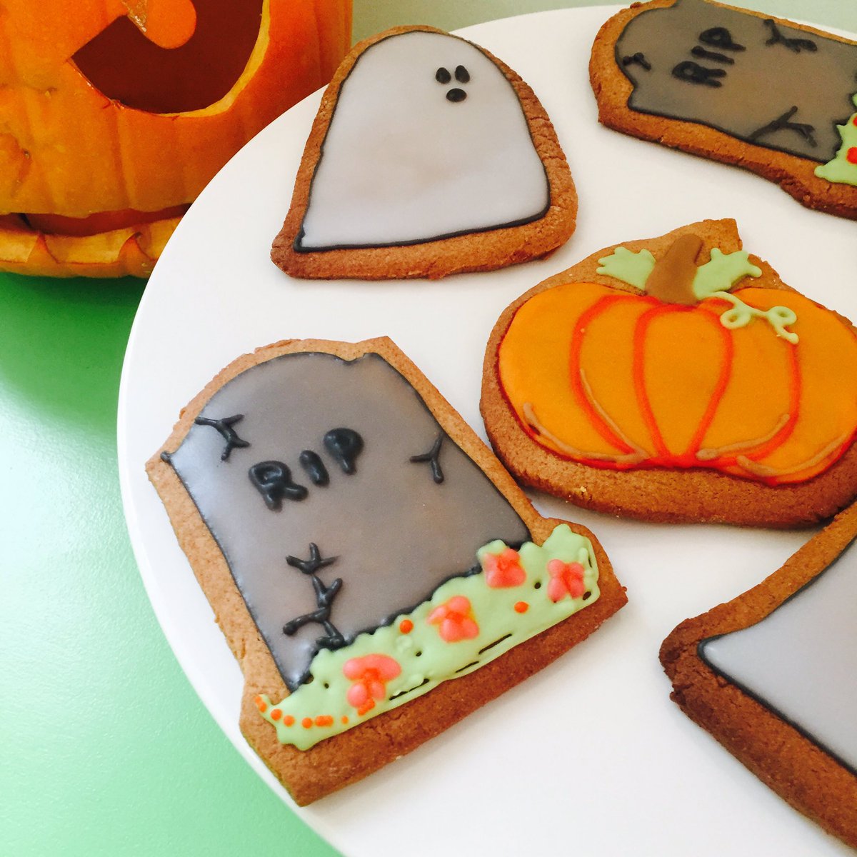 GWESTCOMMUNITY's tweet photo. HALLOWEEN!!!! https://t.co/ANG6M7YqRq
