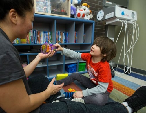 Communication training for parents to reduce severity of children w/ autism-not a cure but could you wish for more? ow.ly/V2OW305AE8M