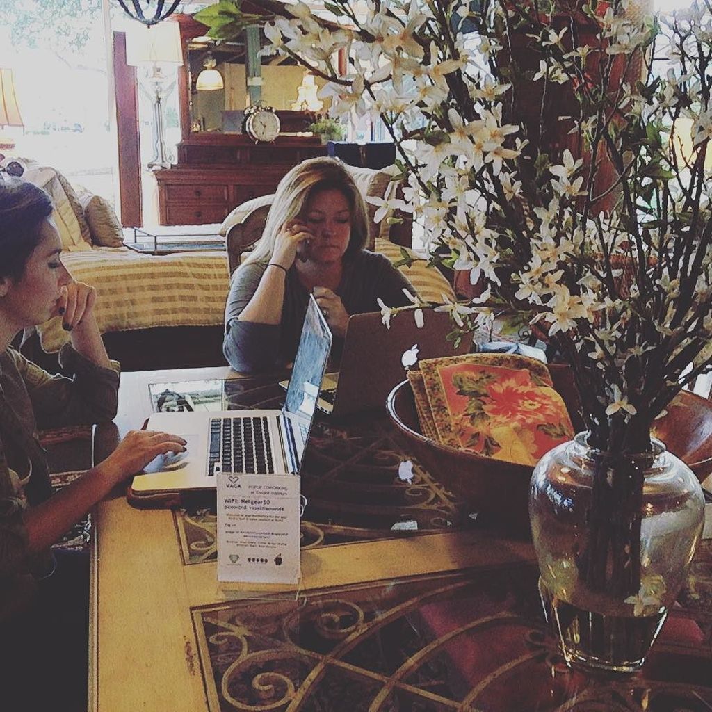 Popup Coworking is happening now at @encoreinteriors1! Come join digital nomads and those … ift.tt/2eJr3fB