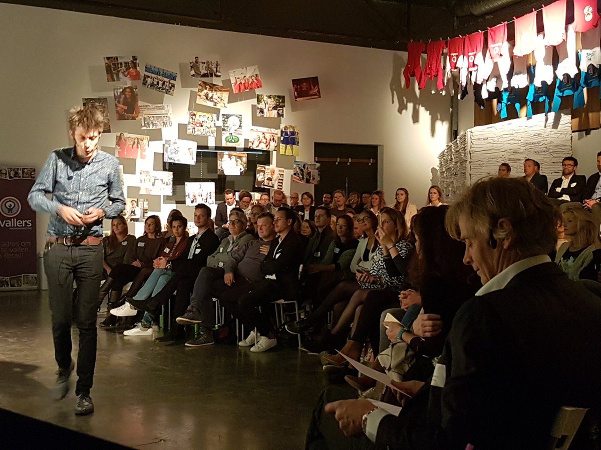 Stefan van der Stigchel van @AttentionlabNL over het aandachtsmechanisme in je brein #designmeetsbrands