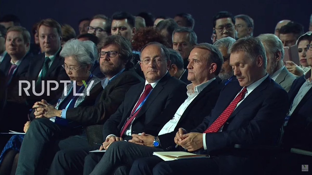 golub's tweet image. Говноед Медведчук с хозяевами в Валдае