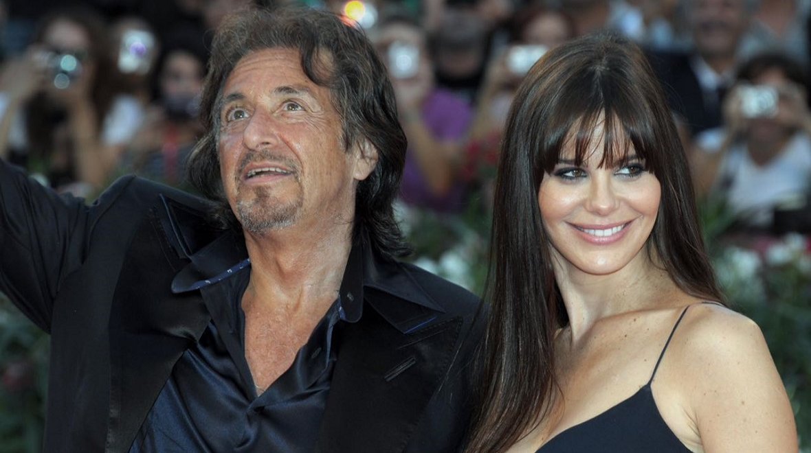 primiciasyacom's tweet photo. EXCLUSIVO DE https://t.co/MJBgi91Dh3

Al Pacino y Lucila Polak se camuflarán para no ser reconocidos

--> https://t.co/yKnySTyVu7 https://t.co/1Eb6yhKlh7
