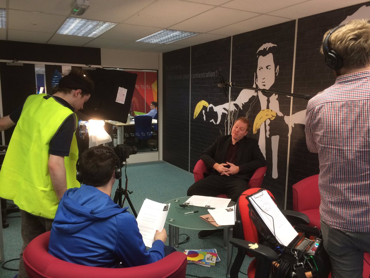 emmawin24's tweet photo. Worked with an awesome crew to make a promotional video for branding consortia! #lighting #gaffer #freelance #Filmmaking #iwanttheiroffice https://t.co/yzm7dGeqc1