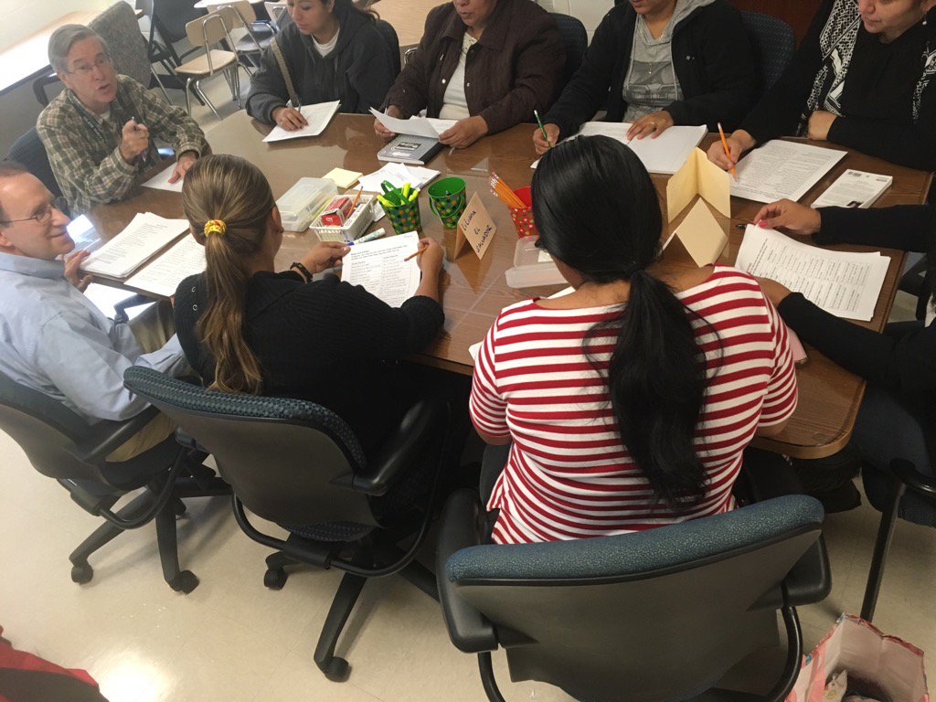 CounselorWillis's tweet photo. English class for parents held every Thursday at Glen Haven ES. https://t.co/YXKGX7tl81