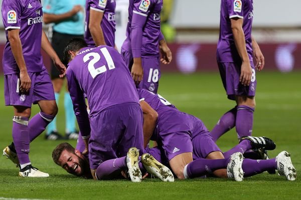 seguiandco's tweet photo. Cuando metes un chufo tan espectacular como el de @nachofi1990 te puede caer esta 😂😂😂 https://t.co/Q5aRwTMw9W