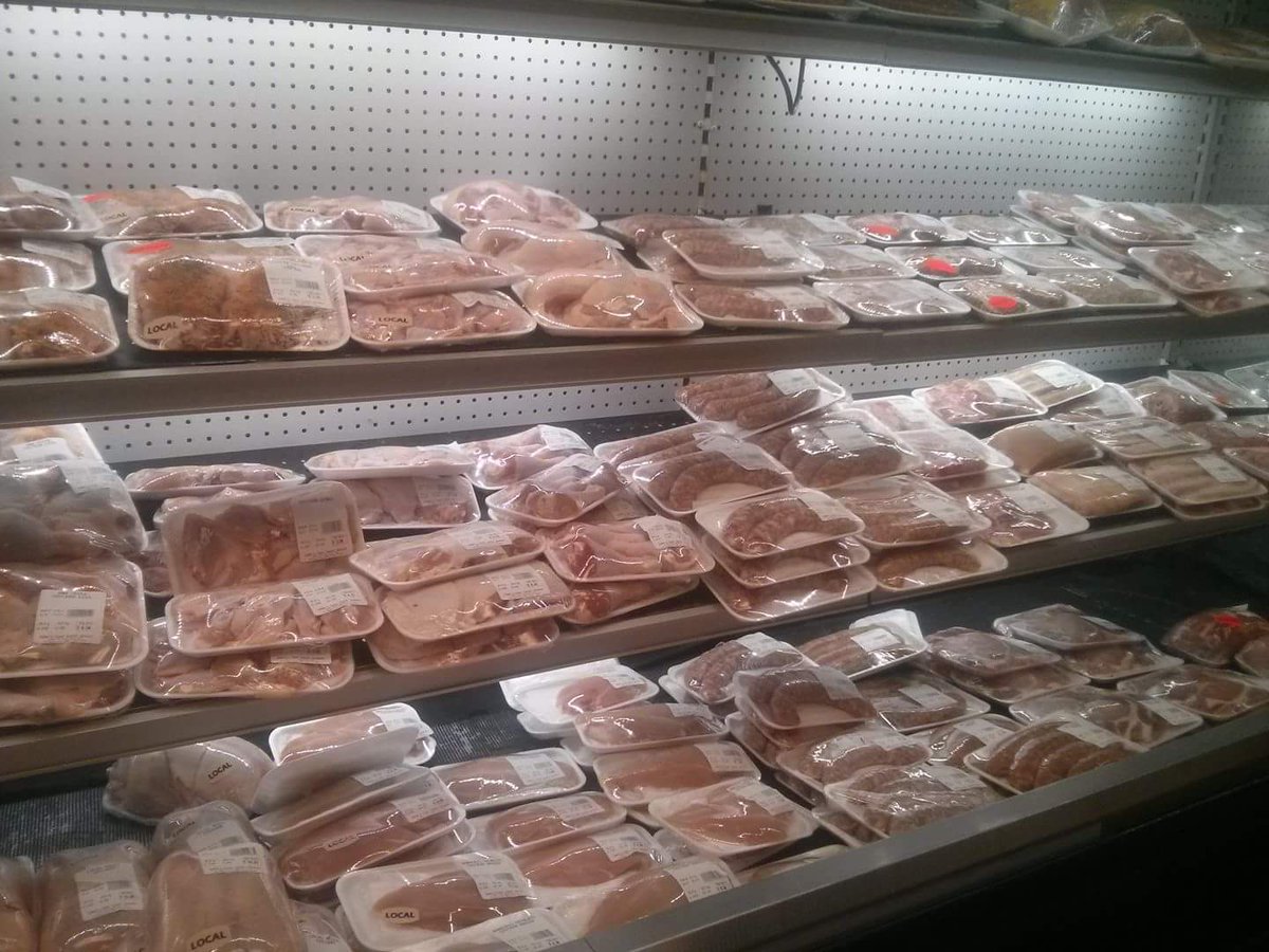 JohnsLocal's tweet photo. Beef chicken pork lamb the counter is ready to go! #ygk #YourMeatShop #Queensu #slclife #yumgk https://t.co/NuqYcRuecM