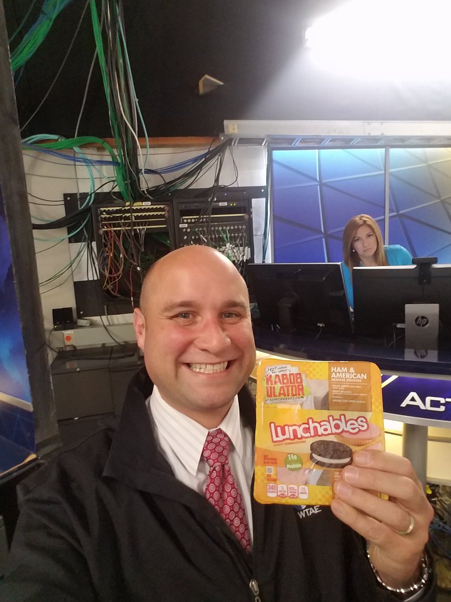 RayPetelinWx's tweet photo. Ashley is totes jelly of my Lunchable! https://t.co/GOYP5So2RU