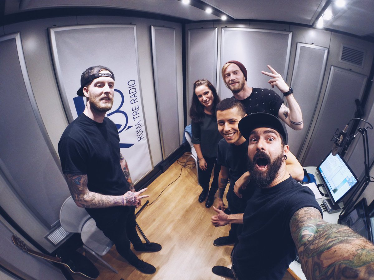 NEVERALONEband's tweet photo. Grazie a @Roma3Radio !!
#NEVERALONEband #outsider #IRMArecords
#IRMA #Red&Blue #SorryMom #DCshoes #DC #majestic #GoPro #uniweb #uniwebtour https://t.co/PaLlwAgdgs