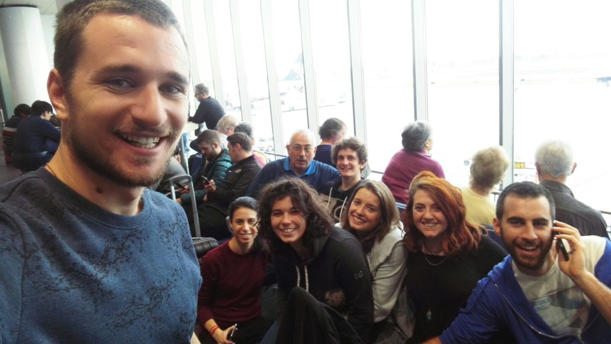 Africa_Mission_'s tweet photo. In bocca al lupo ai nostri giovani in #serviziocivile! Che sia un anno di servizio, amicizia, sorrisi e cammino!
#Italia #Uganda #scn2016 https://t.co/I9oYqE2xKU