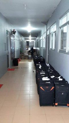 LKMA2016's tweet photo. Beberes Yuk!!!.. tim delegasi LKMA sedang beres-beres nih.. ciyeee yang 2 hari lagi berangkat :P https://t.co/svVfo21OYK