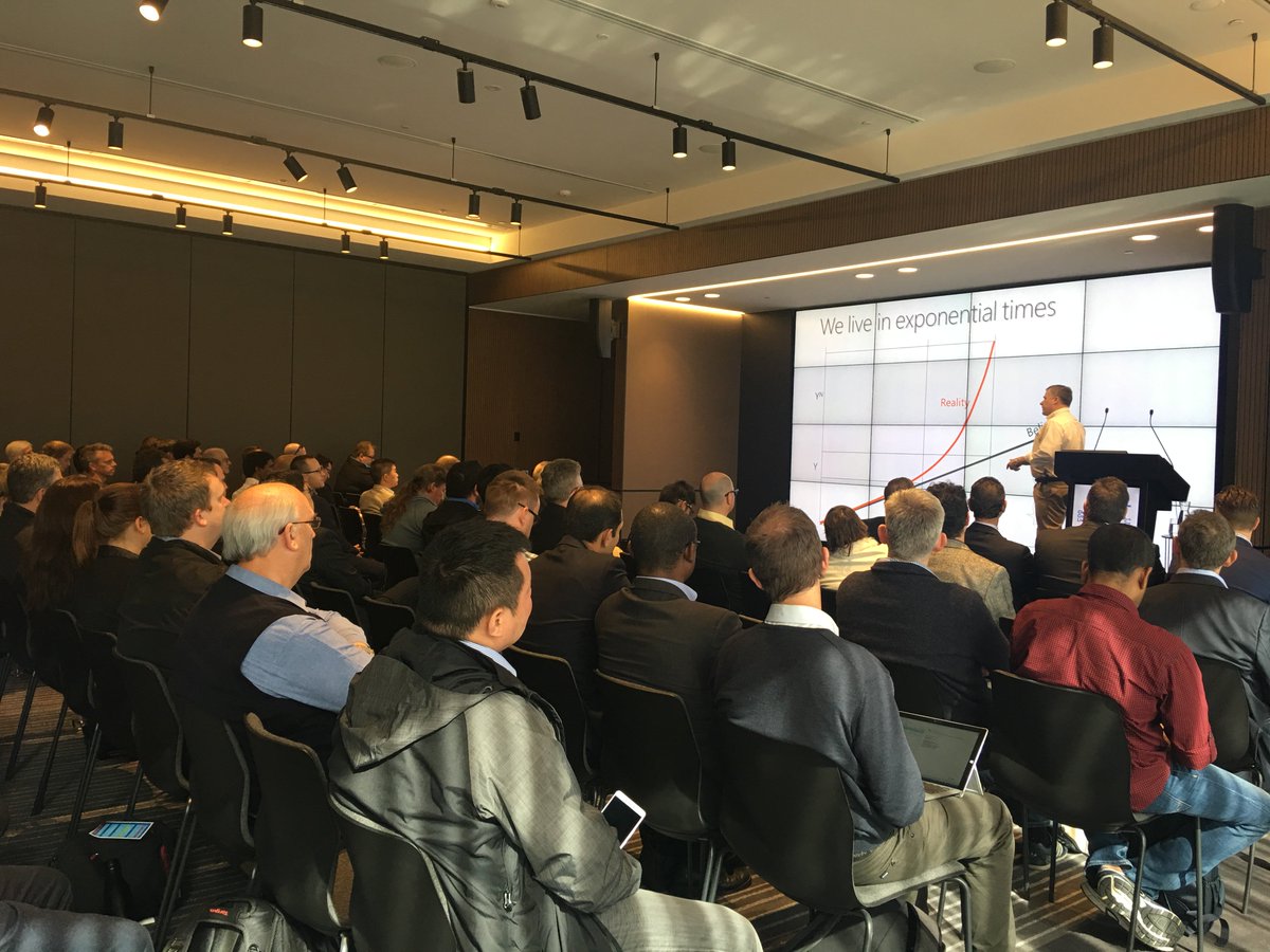 IMCloud_AU's tweet image. @IMCloud_AU team !! Proud of you all for our first successful #cloudconnectionlive, many more to go