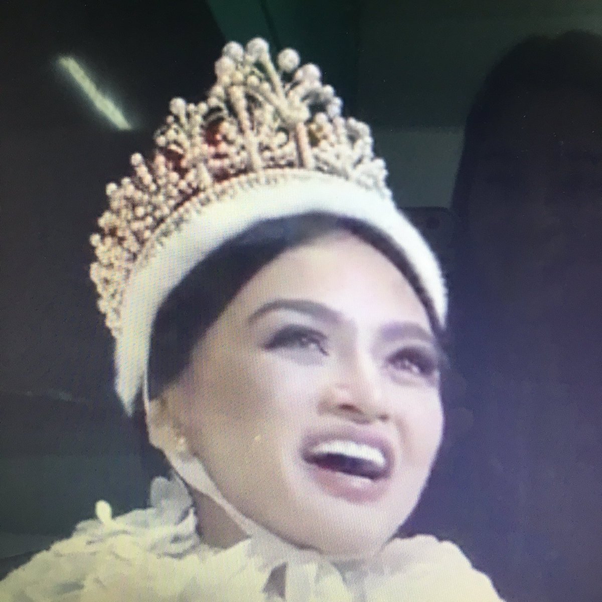aaayyyko018's tweet photo. Congratulations @KylieVerzosa!  You made us very proud. 🇵🇭#missinternational2016 #kylieverzosa https://t.co/UkZRSPdaj1