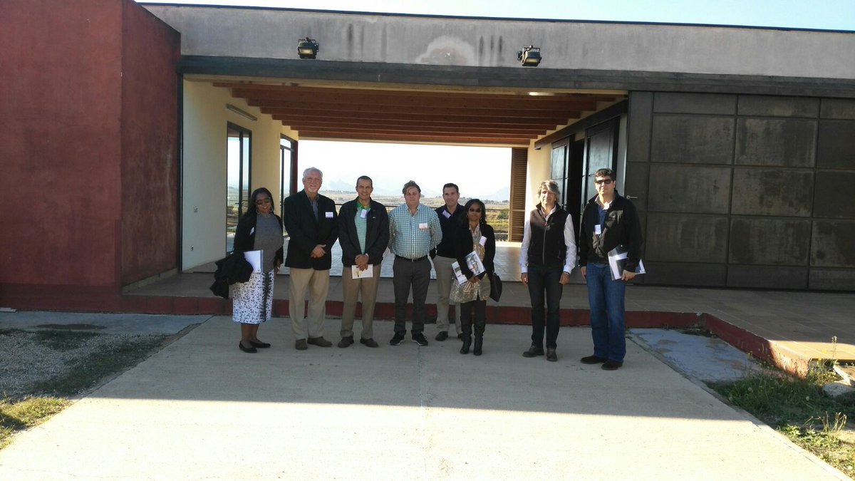 avinicolacat's tweet photo. Comencem el dijous visitant la @doterraalta amb els #importadors d' #EEUU a @EdetariaCeller #vicatalà #TerraAlta #catalanwines2016 https://t.co/EfcGv4Ul2W