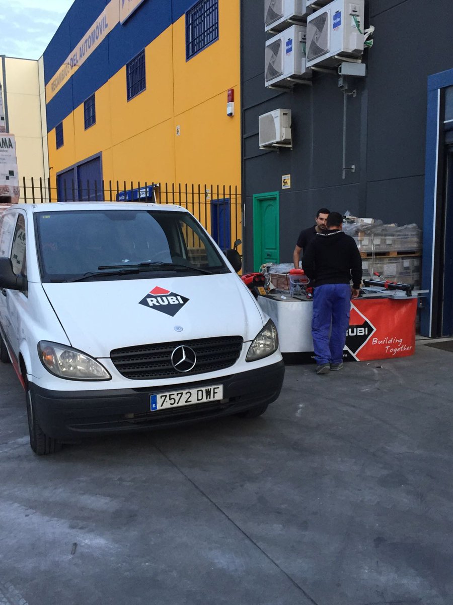 ppuertaclubrubi's tweet photo. Hoy demostramos en @Isolana1 Málaga. Y tu, te lo vas a perder?? @ClubRubi @j_laplana #tilelevelquick #rubiontour #malaga https://t.co/QzmhPrYAe4