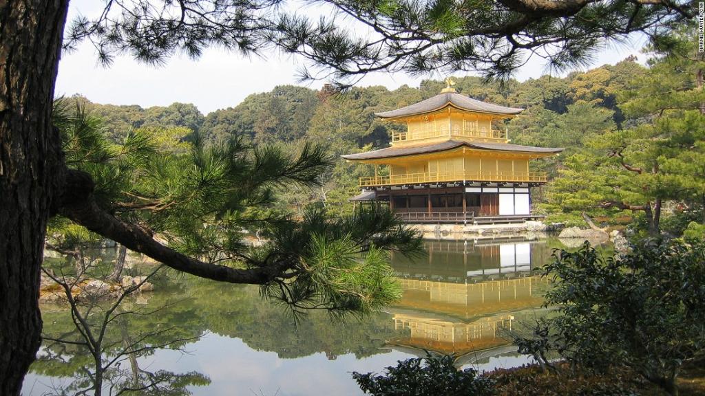 CNNTravel's tweet photo. Kyoto: The world's most photogenic city?: https://t.co/99qqA5C3Tb https://t.co/S7gAI4SdEQ