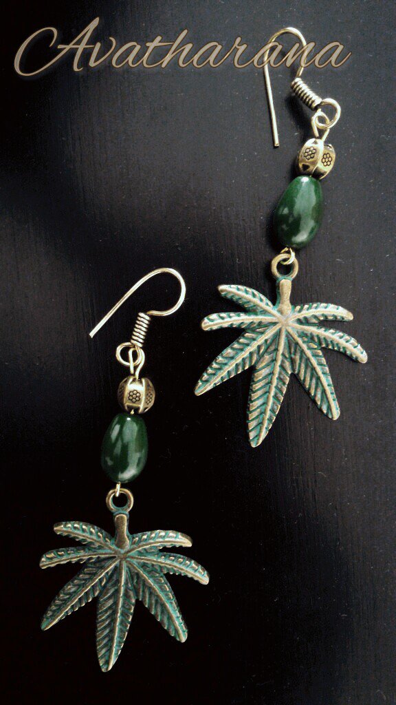 avatharana's tweet photo. For the love of green.....  #green #earrings #art #passion #handmadejewelry  #creativity #avatharana #elegant #happiness https://t.co/xsbHiWihSP