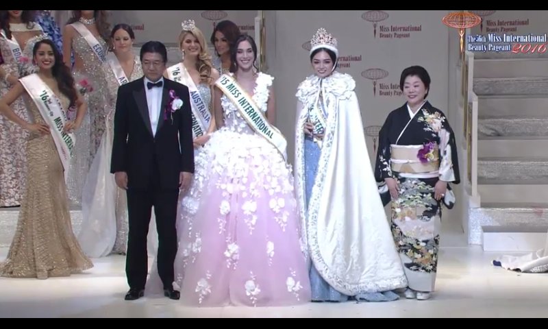 JAMMiranda's tweet photo. Congrats Our vey own QUEEN Ms Philippines Kylie Verzosa is #MissIntercontinental2016 👑😘😘 @KylieVerzosa https://t.co/r3Du7Po1LC