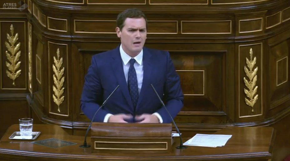 A3Noticias's tweet photo. 🔴 #DIRECTO Rivera, a Iglesias: "Aquí hay tiros de lo que es un verdadero Golpe de Estado" #debatedeinvestidura https://t.co/1J68hb4FTN https://t.co/2OwCPPdAM4