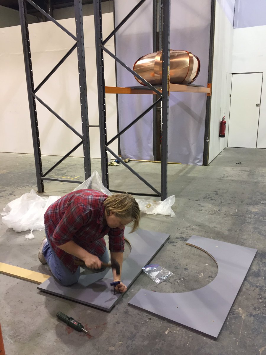 samingleson's tweet photo. Helping jo @ClementsJo set up her awesome virtual reality show @CausticCoastal private view tonight from 6pm https://t.co/7rGKwzRh2y