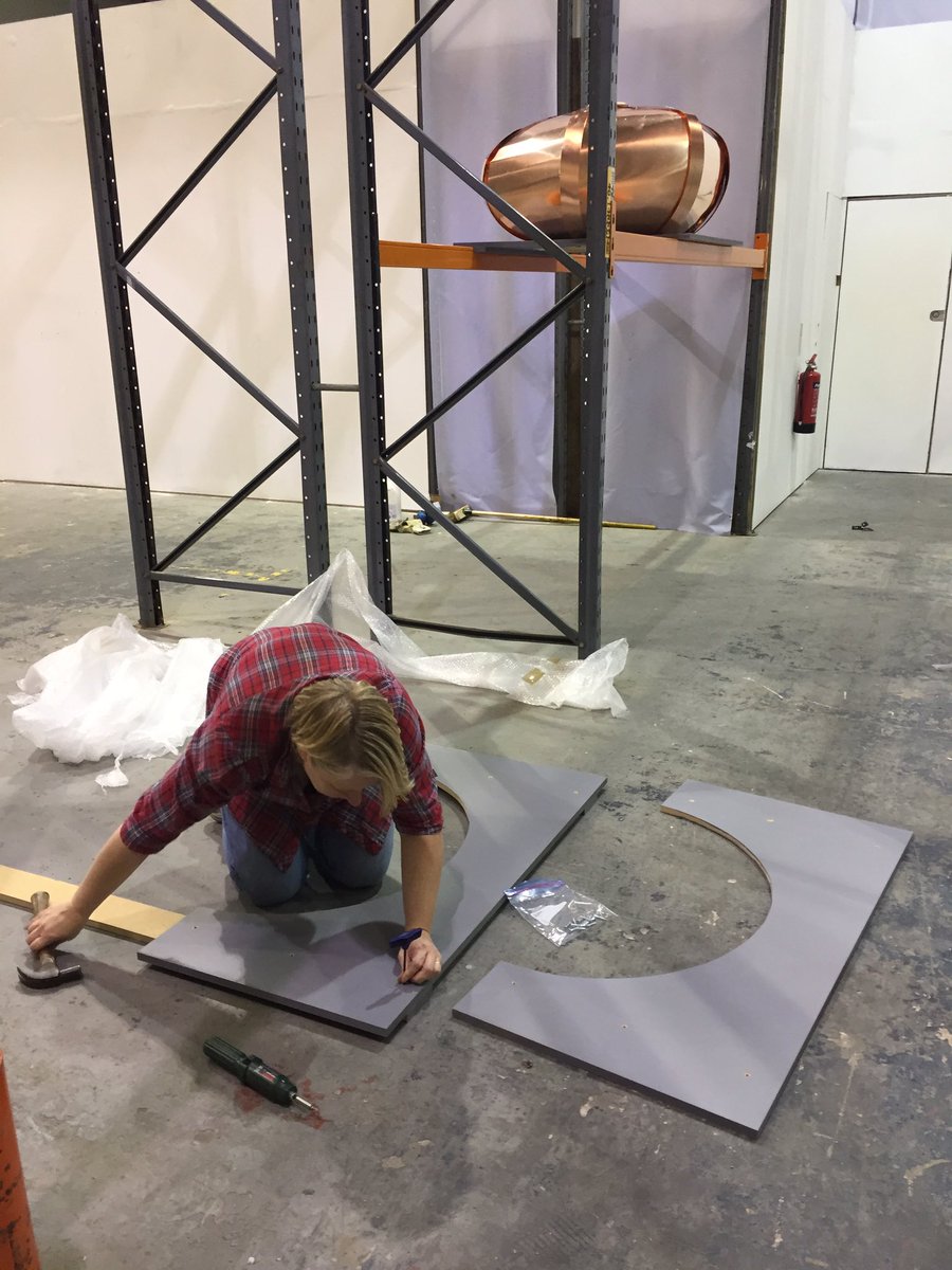 samingleson's tweet photo. Helping jo @ClementsJo set up her awesome virtual reality show @CausticCoastal private view tonight from 6pm https://t.co/7rGKwzRh2y