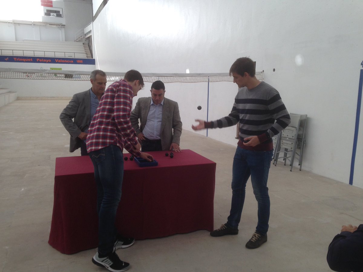 PRESENTACIÓ FINAL XXXI Individual EiC | Guanya el sorteig Puchol II, elegix a Oltra com a feridor. Soro eixira al dau. #pilotavalenciana