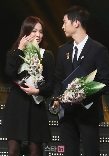 KdramaJunkie_'s tweet photo. Caption this photo!
#SSCTogetherAgain https://t.co/iH99oUo94i