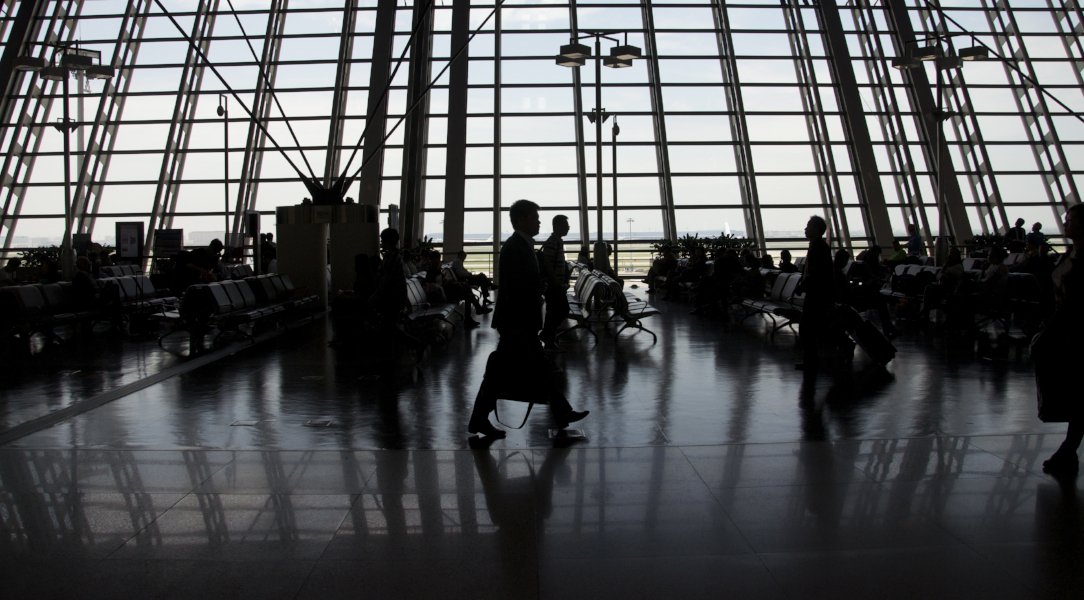 CW1IE's tweet photo. What happens when an entire airport terminal rebrands itself? #IBM #analytics #BigData https://t.co/8fUYf1k1qz https://t.co/U5zzIKBDMV