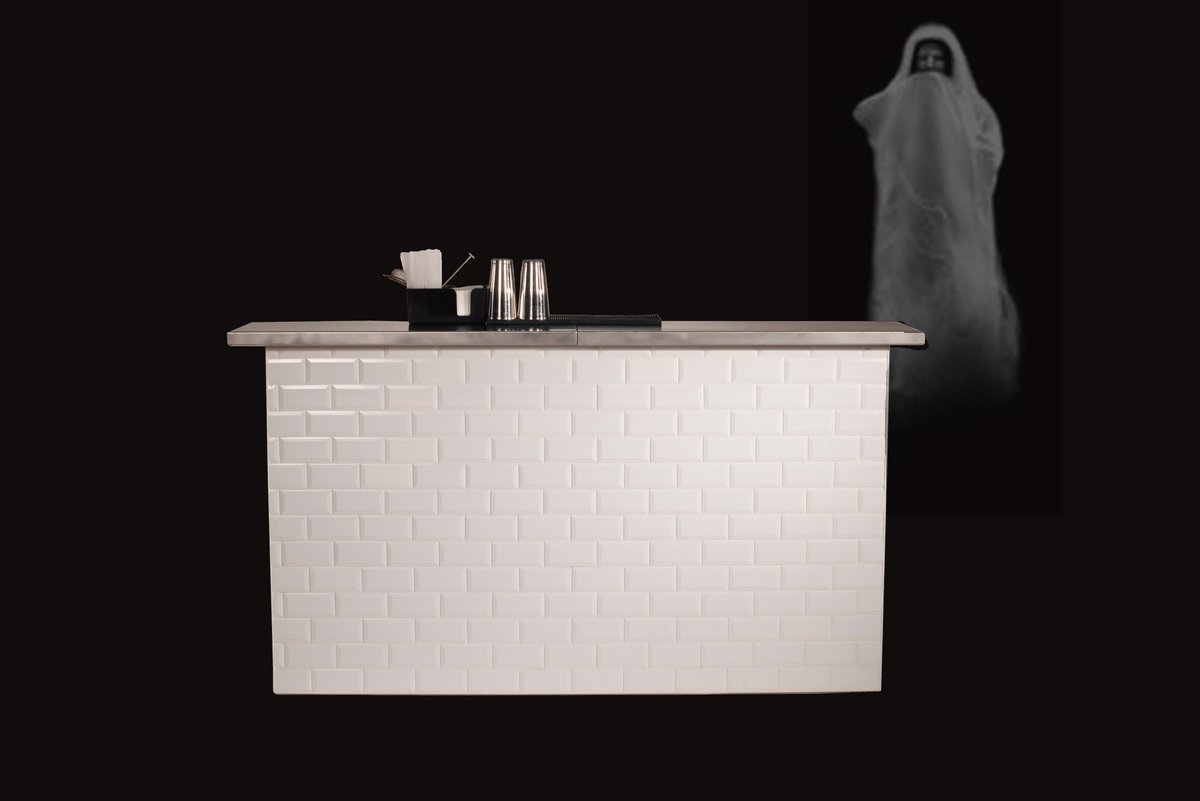 createcocktails's tweet photo. Devilish red or ghostly white....what theme will you be going with this #Halloween #MobileBarHire #BespokeBars https://t.co/BuVFfEVpro