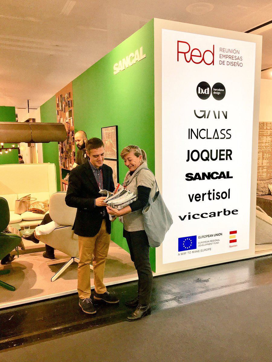 Red_Diseno_FMRE's tweet photo. Day 3.- Red medal for #SpainContract director! Follow us to win your Red medal!
#REDmembers at the @ORGATEC show! #REDorgatec #ESPdesign https://t.co/ttBQiZtxap