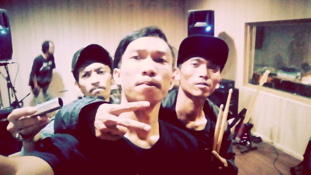 Okky,Nover,Tries. We are just The Bluesman #StreetBluesEvolution