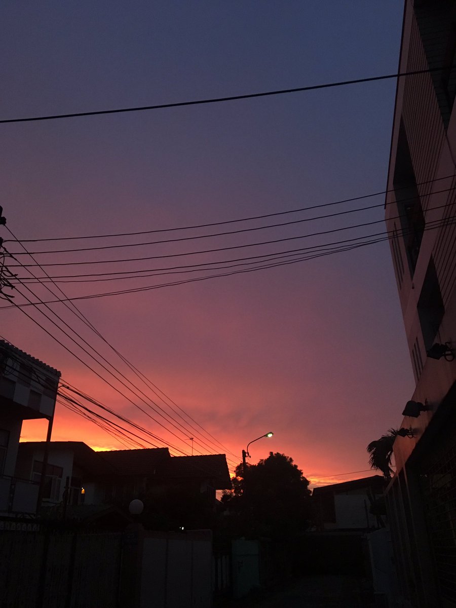 ArtyAoey's tweet photo. ฟ้าแดงมากกกก https://t.co/Paj379XYZ6