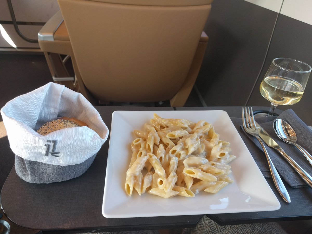 drjohnhawkins's tweet photo. Lunch on the Frecciarossa 1000 between Bologna and Torino. Buffalo mozzarella; Penne with Gorgonzola. Simple but delicious. @seatsixtyone https://t.co/ALscWLDYWF