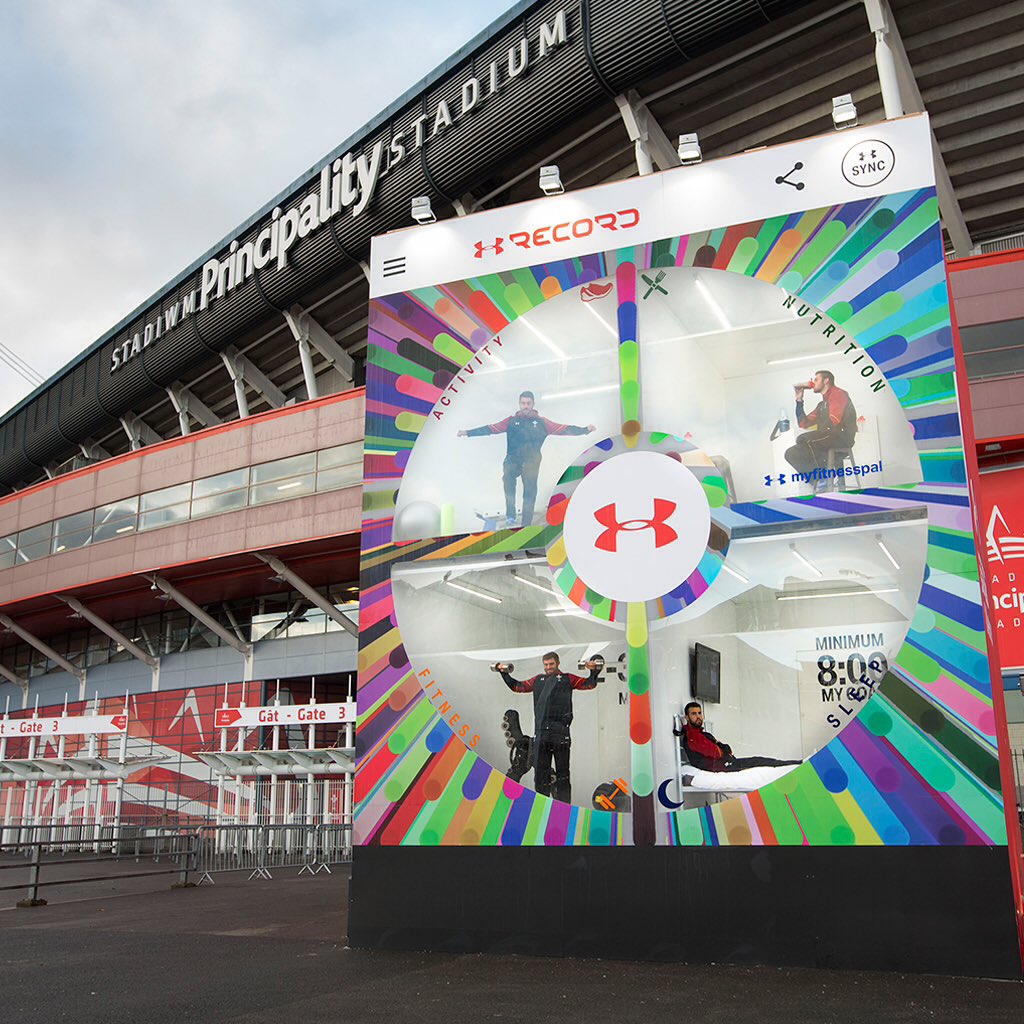 PrettyGreen's tweet photo. On location with @underarmouruk ahead of the Under Armour Series - by sticking 4 rugby players in a life size Record app! #UAseries 🏉 https://t.co/DJm0p1jfqv