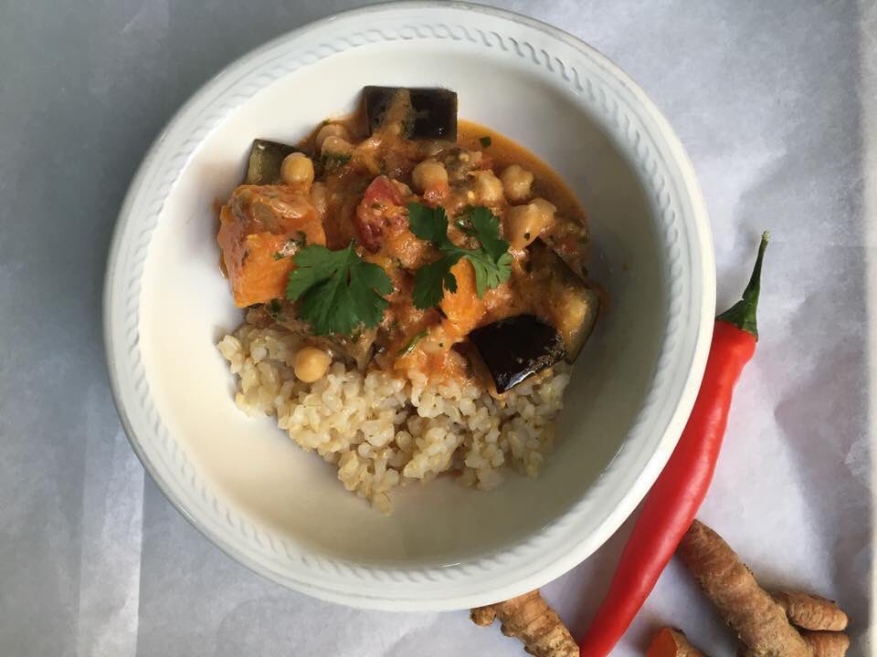 OrganicoBox's tweet image. Nosotras ponemos la comida hoy en #Marbella 🍲🍃🍃 ¿a dónde te la llevamos en nuestro triciclo? 🐒🚲 #MonkeyChef 630 482 199