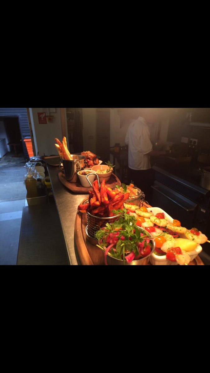 Fourallsinn's tweet photo. Our Sharing Platters! https://t.co/NwpapzF5yF