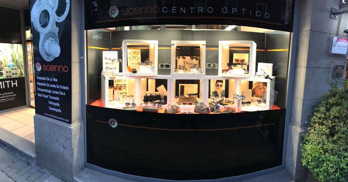 SobrinoOptica's tweet photo. ¡Cambio de escaparate con todas las novedades! #Gucci, #Dior, #Givenchy, #Celine, #Seeoo, #Loewe, #JimmyChoo, #Chopard, #Fendi,... https://t.co/HRFler6hkv