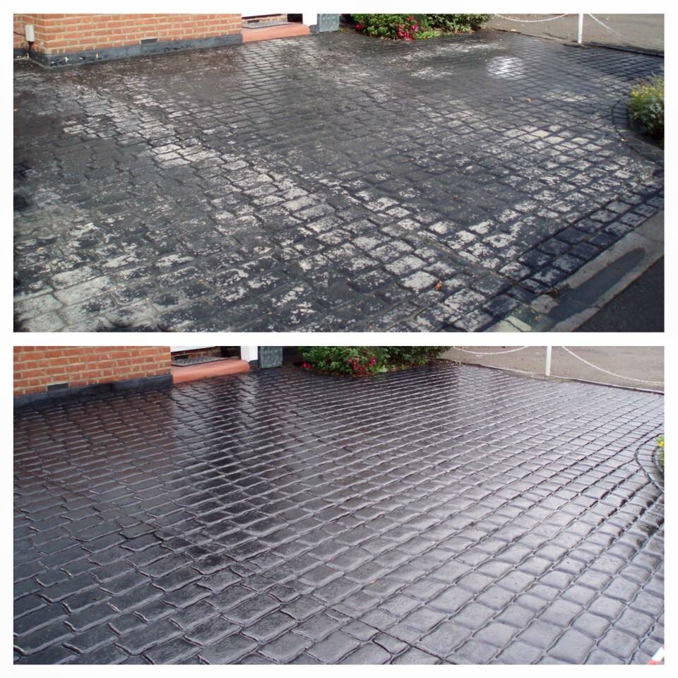 PaveUK's tweet image. For your free quote call us on 0500011500. #paveclean #drivewayclean #patioclean #cleandrive #cleanpave