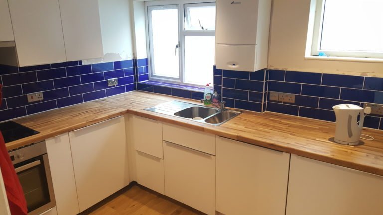 plumbtreebuild's tweet image. Turn your dream into stunning reality with our great ideas for small kitchens #experienceddesigners #Improveawkwardshapes