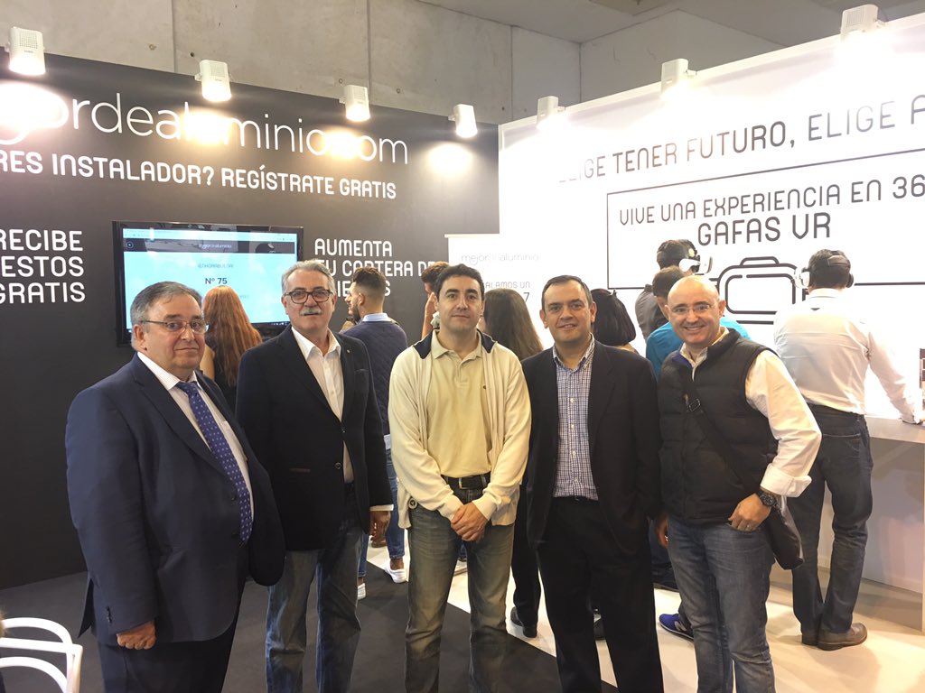 AEAaluminio's tweet photo. Muy contentos con las numerosas visitas al stand 10A01 de @mejordealuminio en @Veteco_ #aluminio #decotec #materialpermanente https://t.co/D0O3w83sMX
