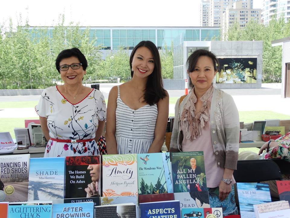 miaherrera's tweet photo. #TBT to this beautiful day @ the @InannaPub tent @ #CWS2016 w/ @NasreenPejvack &amp; @cpark_yvr. Fall ILY, but how's it possible summer's gone?! https://t.co/cwAvQnSbyW