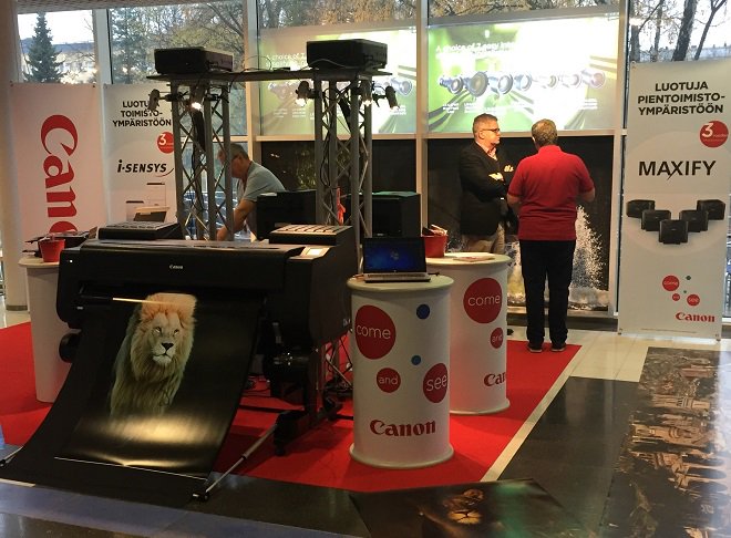 ArjaMastonen's tweet photo. Tulosta postikortti tai suurkuva. Käyttötarkoitukseesi sopiva tulostin on #canon. #printinvoimaa #printpower #alsoexpo2016 https://t.co/fS47LH4n7Y