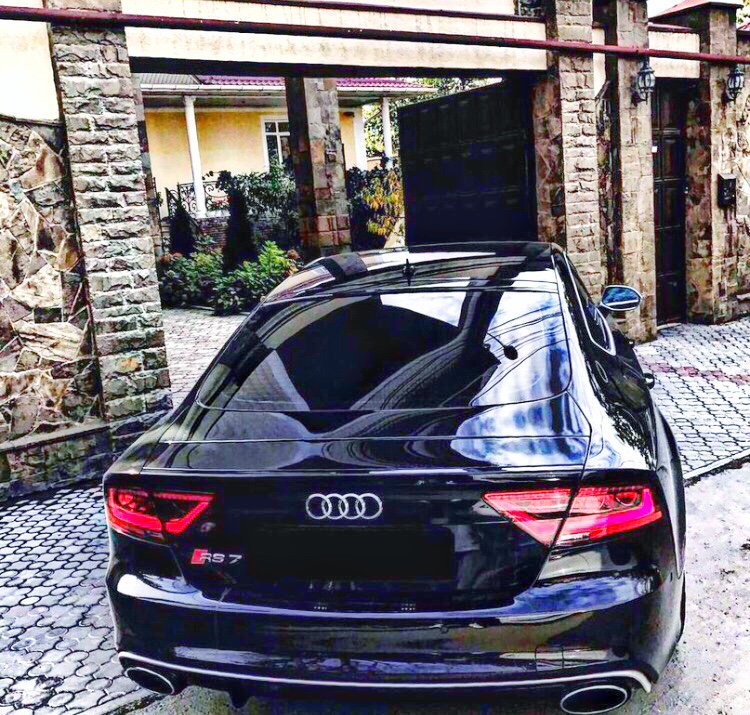SmartMotoring's tweet image. Audi RS7 for your #thursdaymotivation! Keeping it classy. 

#CarBlogs #Blog #Audi #AudiRS7 #Sportscar #Supercar #Motors #Cars