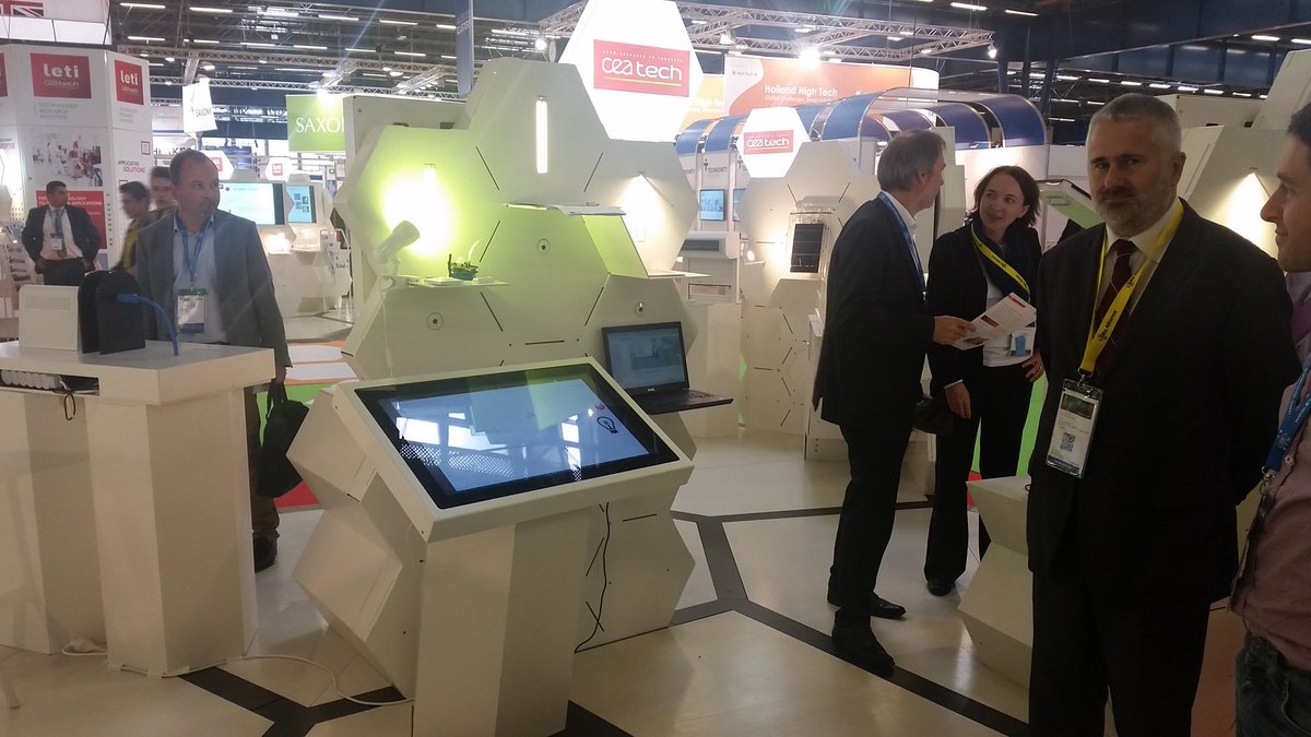 PDLpro's tweet photo. #iotplanet16 @CEA_Recherche #BigClouT : plateforme inter protocoles pour la communication entre #IoT #habitatconnecte https://t.co/Wf9TTJzG6P